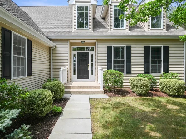 18 Kenington Road #18, Avon, CT 06001