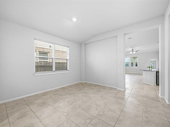 4th image of 2425 Temple Crag Dr