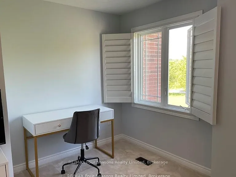29 N Maple St — Photo 10