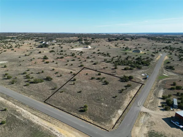 526 Mountain Hollow Dr, Granbury, TX 76048