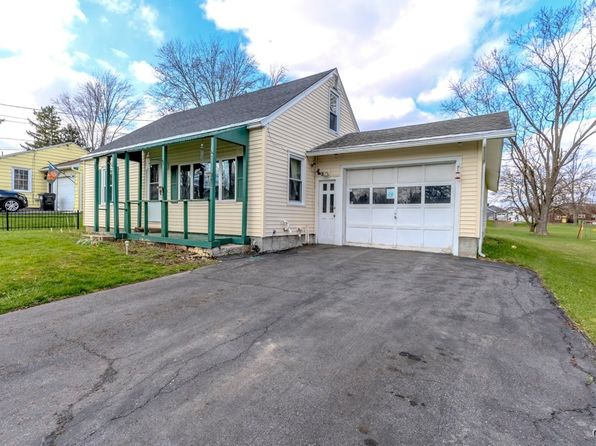 109 Kendall Dr E, East Syracuse, NY 13057