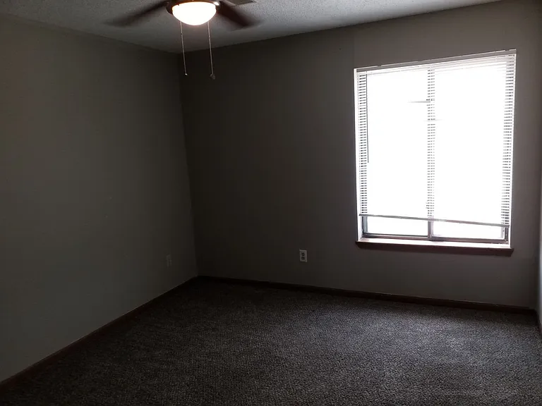 209 W Main St — Photo 12