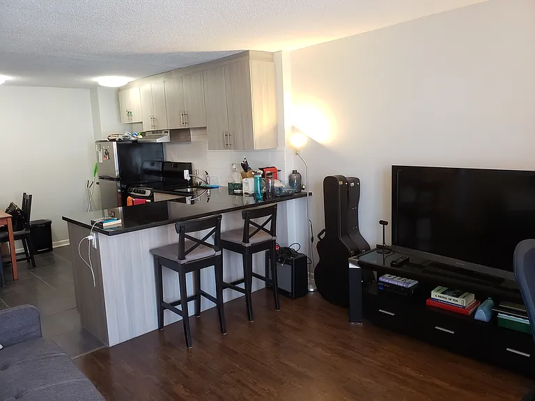 200 Pretoria Ave — Photo 28