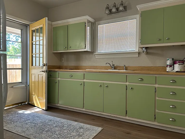 1145 Parker Ave — Photo 5