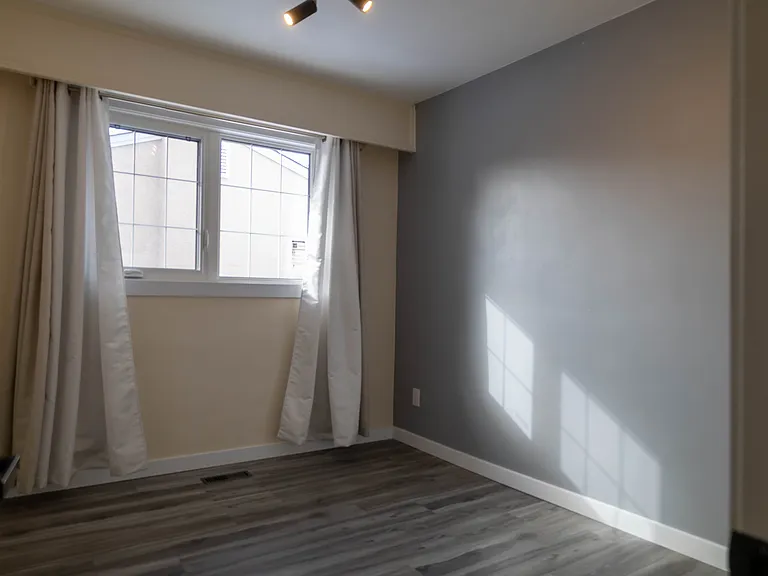 223 Rita St — Photo 17