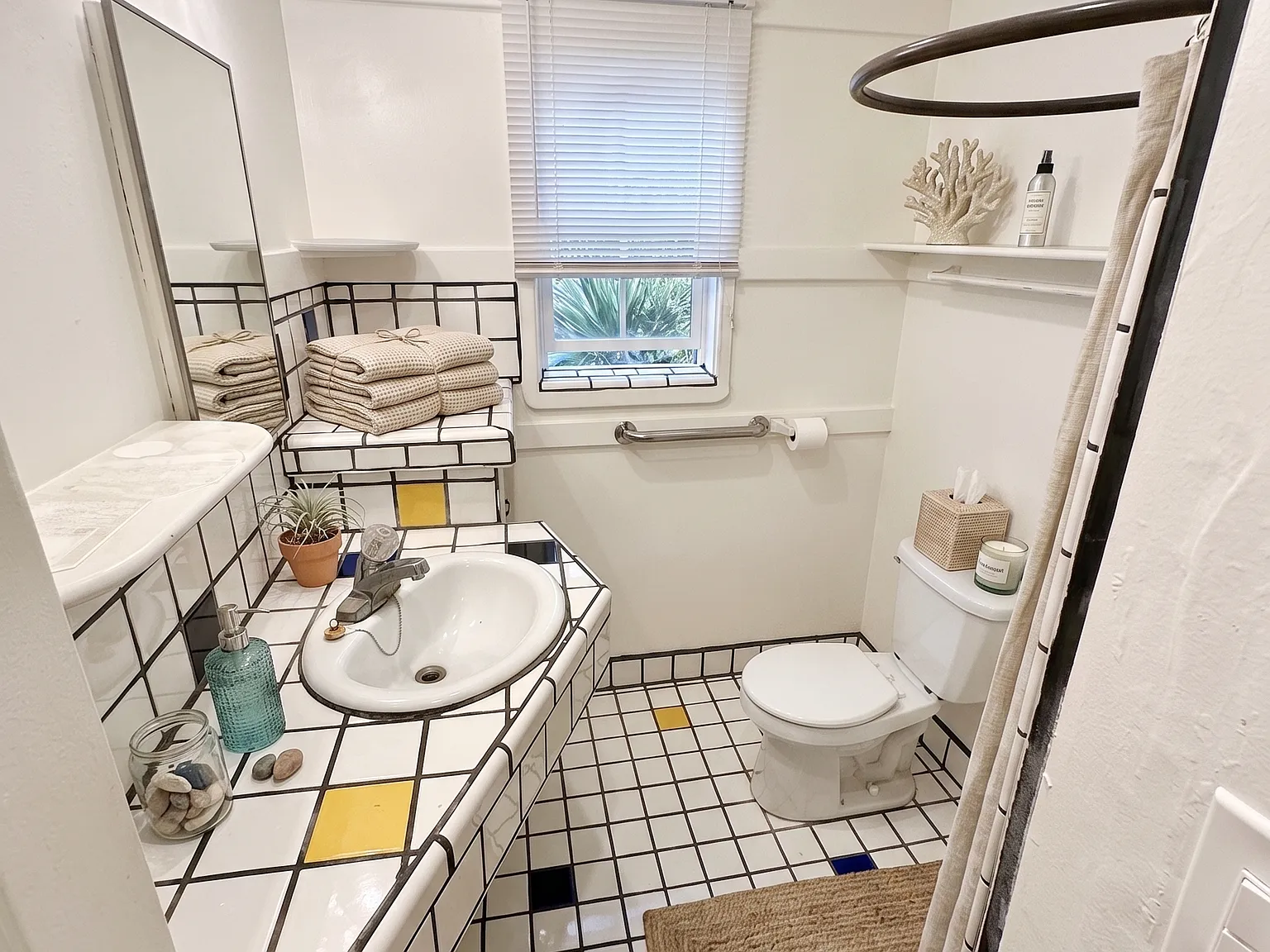 Studio, 342 sqft, $1,695 — Photo 3