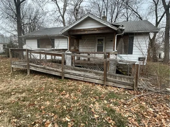 1724 N 33rd St, Decatur, IL 62526