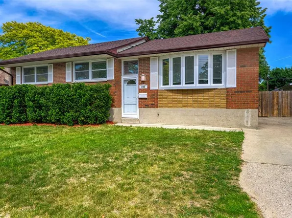 890 Hollands Ave, Sarnia, ON N7S 3C1