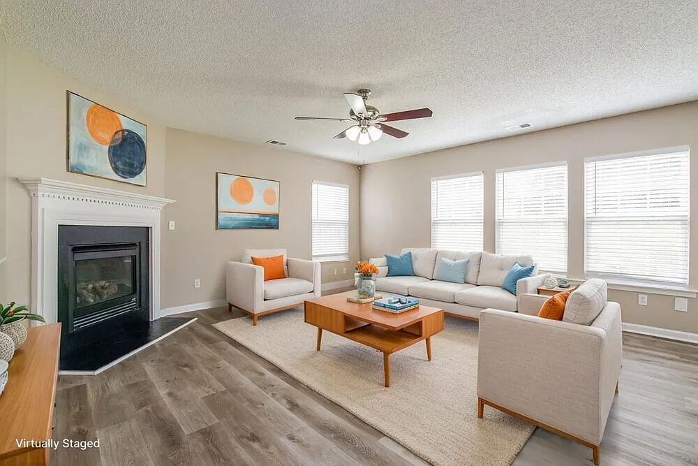 3 bed, 2.5 bath, 2602 sqft, $2,430 — Photo 4