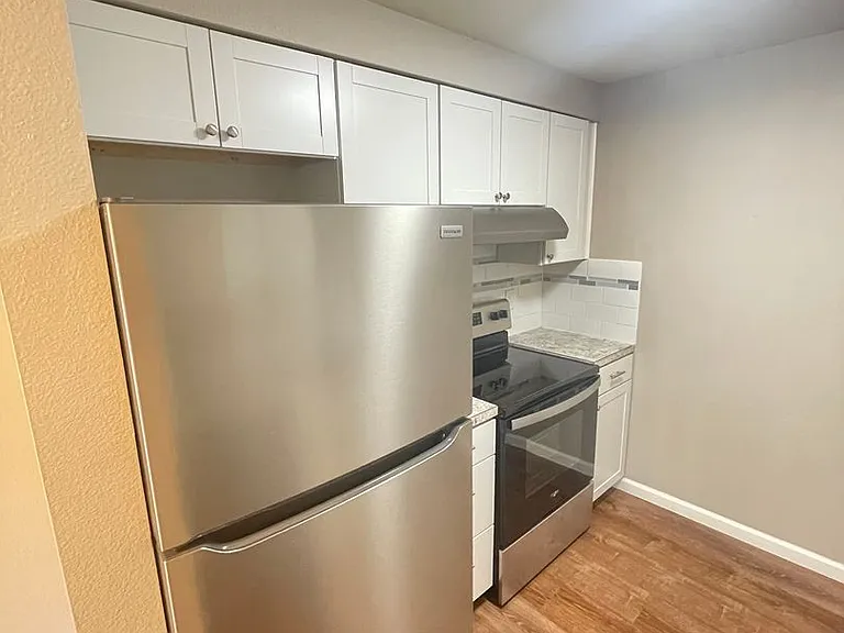 Whitman Park Apartments — Photo 16