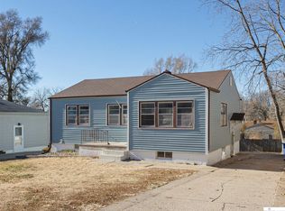2014 Calhoun St, Bellevue, NE 68005