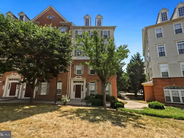 5708 Callcott Way #T, Alexandria, VA 22312