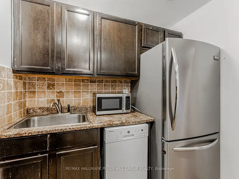 30 Jessica Dr #LOWER — Photo 6