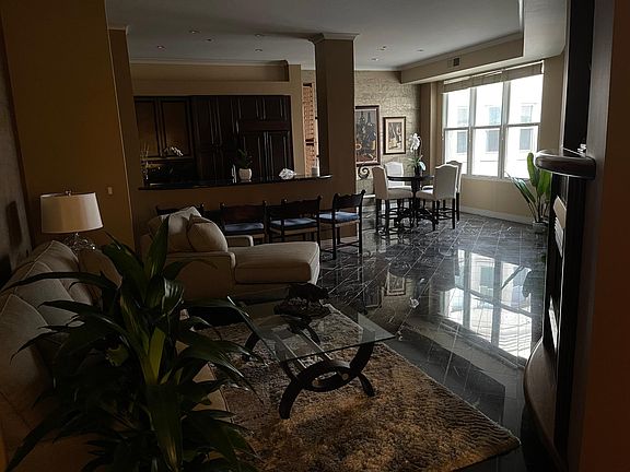 2nd image of 655 India St Unit 319