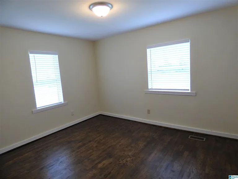 149 Daly St — Photo 7