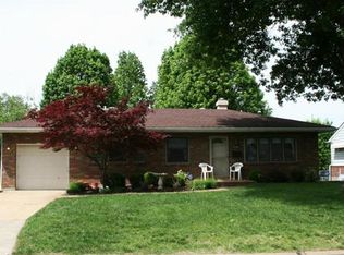 9541 Koerber Ln, Saint Louis, MO 63123