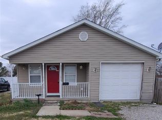 313 State St, Dupo, IL 62239