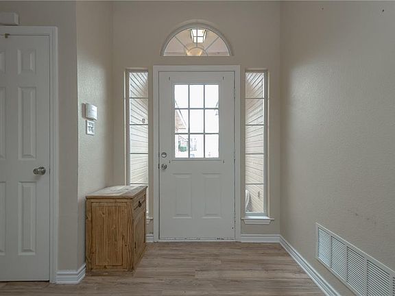 2nd image of 428 Madison Pl