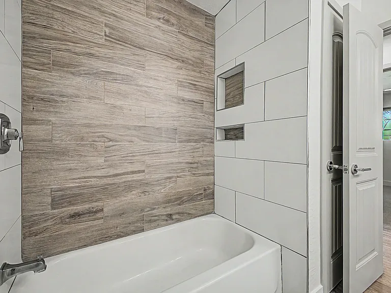 8129 E Oak St — Photo 16
