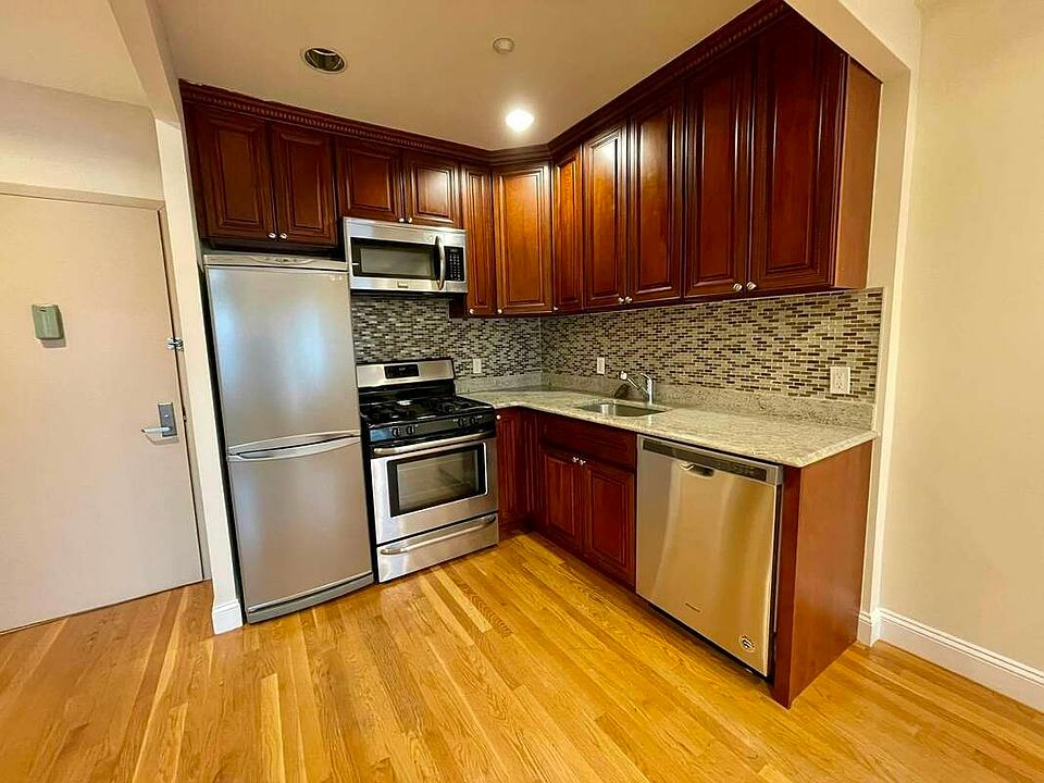 1st image of 2339 31st Dr APT 2