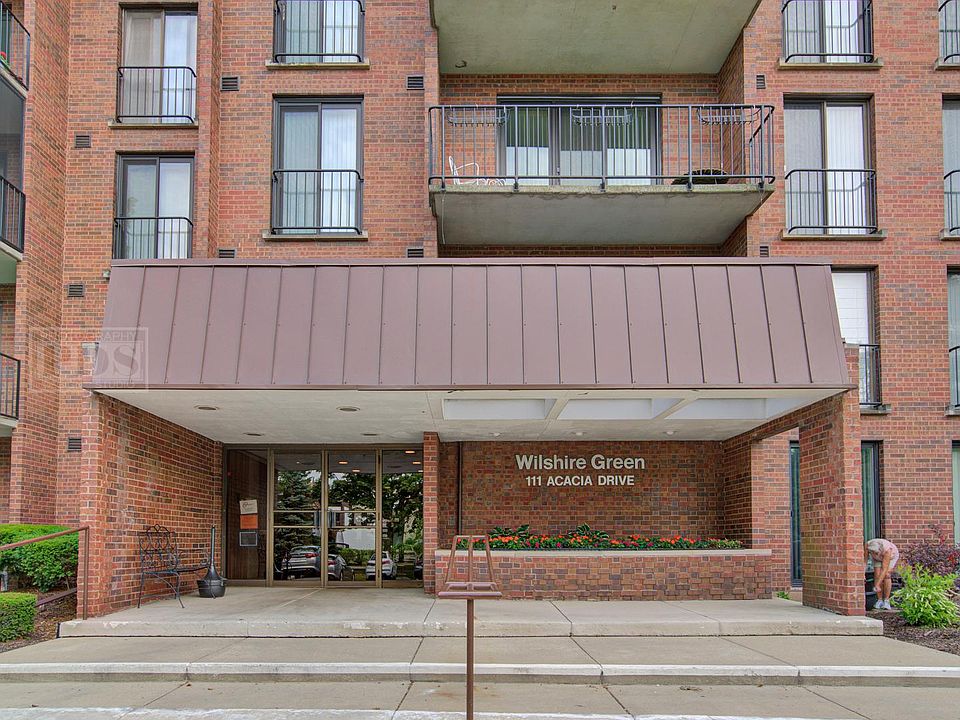1st image of 111 Acacia Dr APT 402