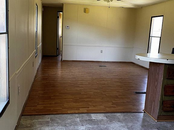 5th image of 499 Tanzman Rd