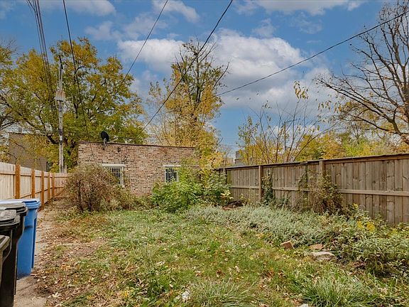3rd image of 545 N Lawndale Ave