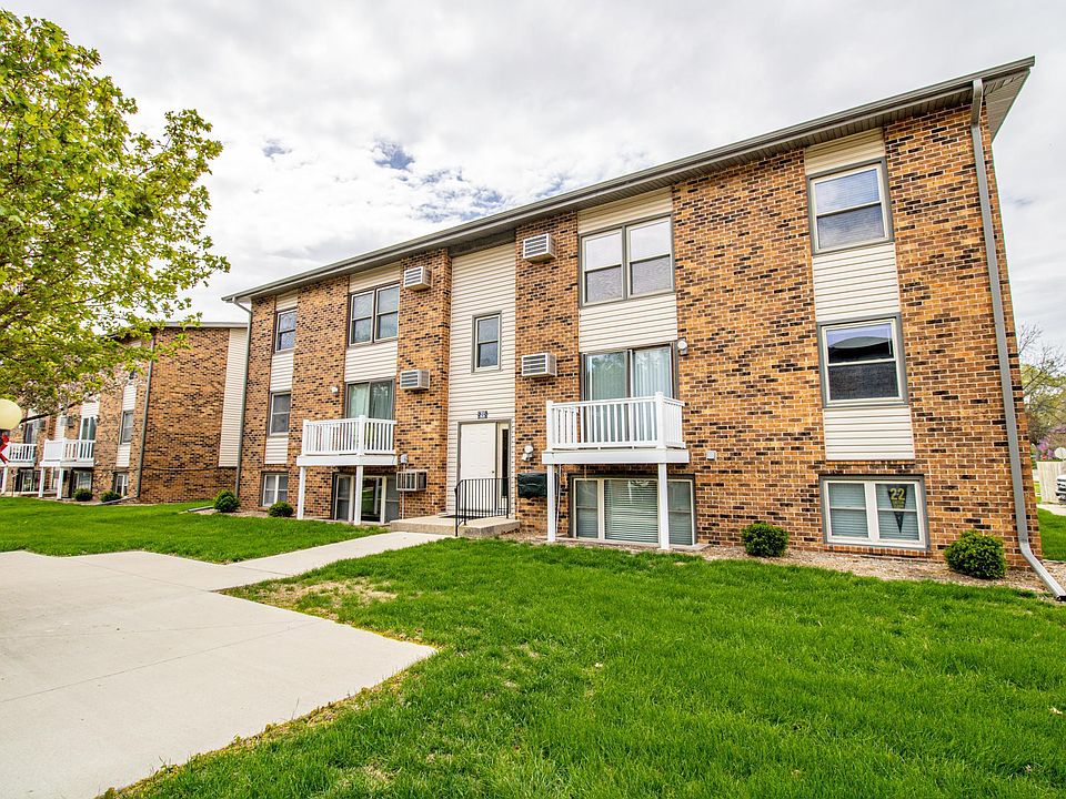 1st image of 506 Commercial St APT H