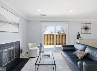 8626 Village Sq SUITE 8626, Alexandria, VA 22309