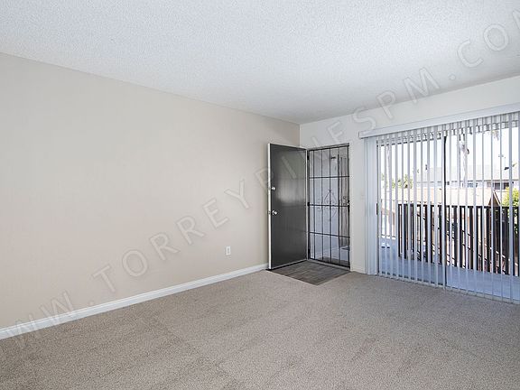 3rd image of 4639 Iowa St APT 5