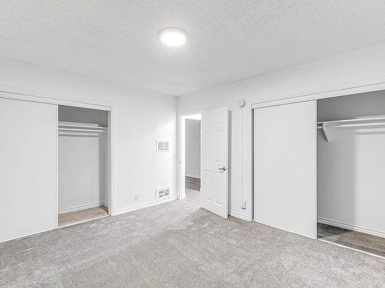 5923 Carlton Way — Photo 20