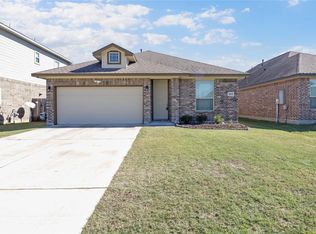 765 Rosewood Ln, Angleton, TX 77515