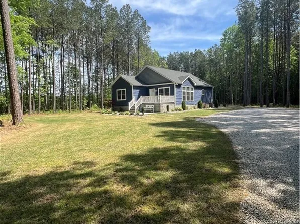 3852 N River Rd, Cardinal, VA 23025
