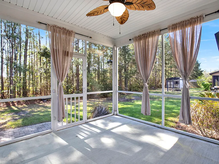 135 Bowridge Dr — Photo 12