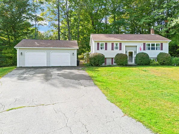 54 Roberta Street, Farmingdale, ME 04344