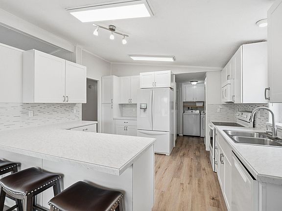 3rd image of 25224 S Carman Rd