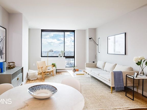 2nd image of 14736 94th Ave APT 19E
