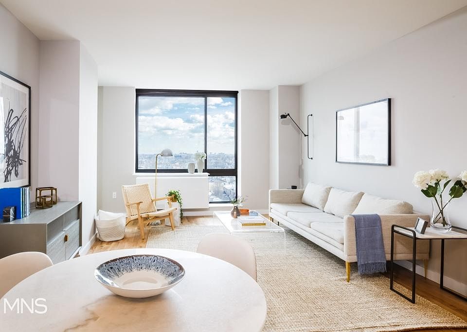 1st image of 14736 94th Ave APT 15E