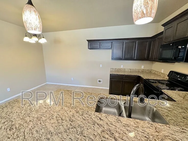 167 Bison Court Way — Photo 8
