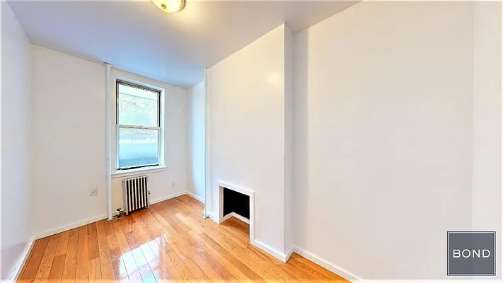 Rented by Bond New York | media 14