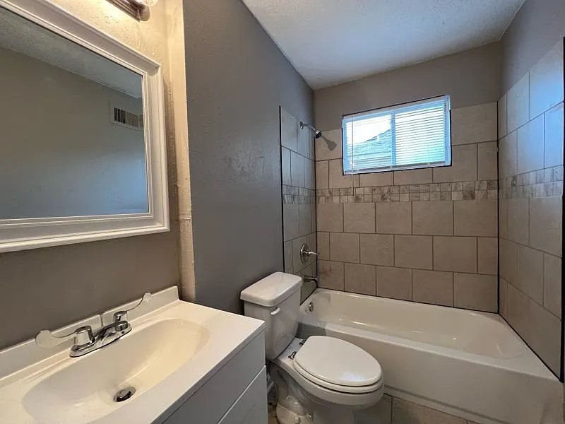 Building Photo - 3790 Helen Ann Dr