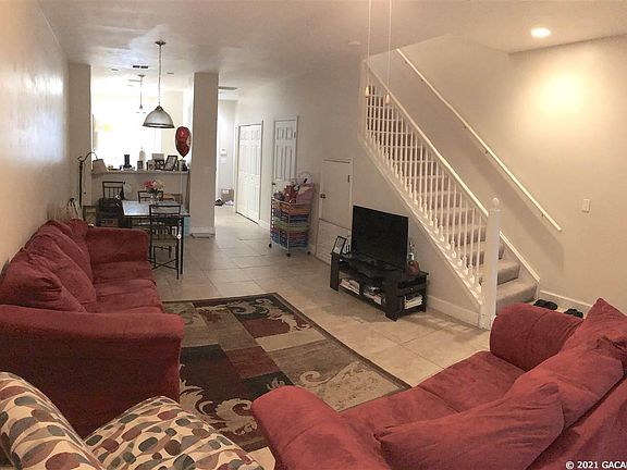 4th image of 889 NW 21st Ave