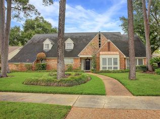 12402 Rip Van Winkle Dr, Houston, TX 77024