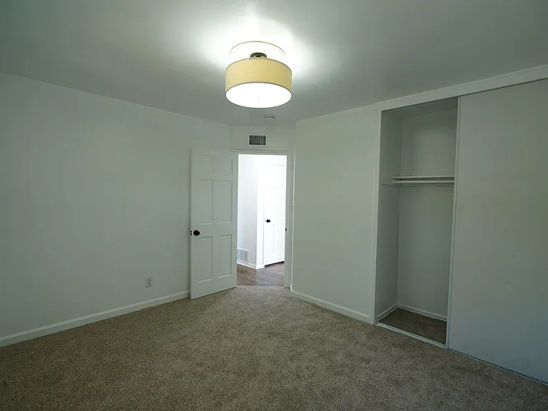 719 Esther Way — Photo 16