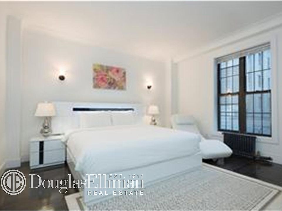2nd image of 15 W 55th St APT 9C
