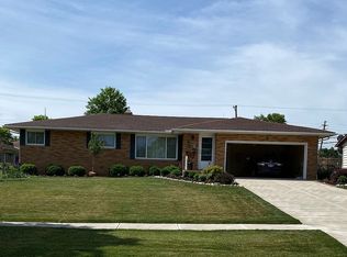 500 Long Ridge Dr, Seven Hills, OH 44131