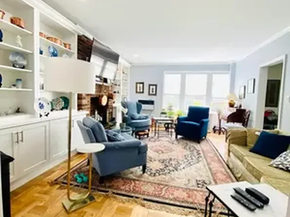 4529 215th St, Bayside, NY 11361