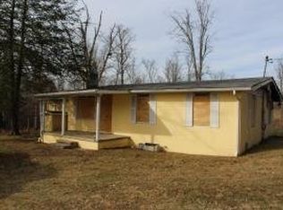 1951 Hall Rd, Clarkrange, TN 38553