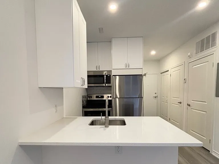16 West Ave S #108 — Photo 12