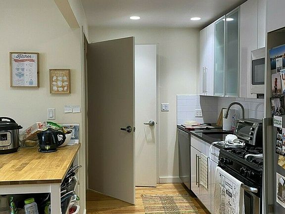 4th image of 23-15 Astoria Blvd #1A